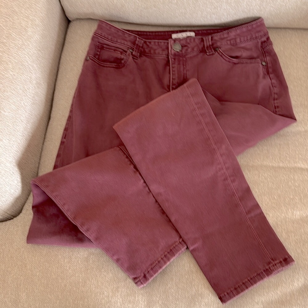 Cabi Bordeaux colored skinny jeans, size 12.